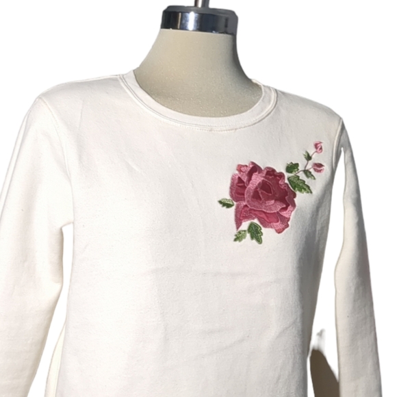Basic Edition Ivory Flowers Embroidery OverSize Top Size S - Picture 4 of 9